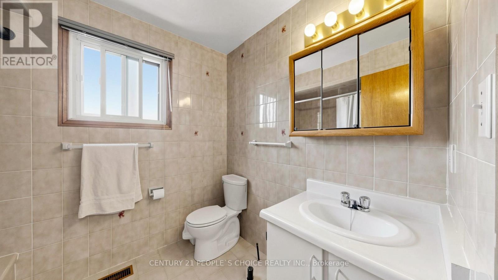 145 CHANCELLOR DRIVE - 30