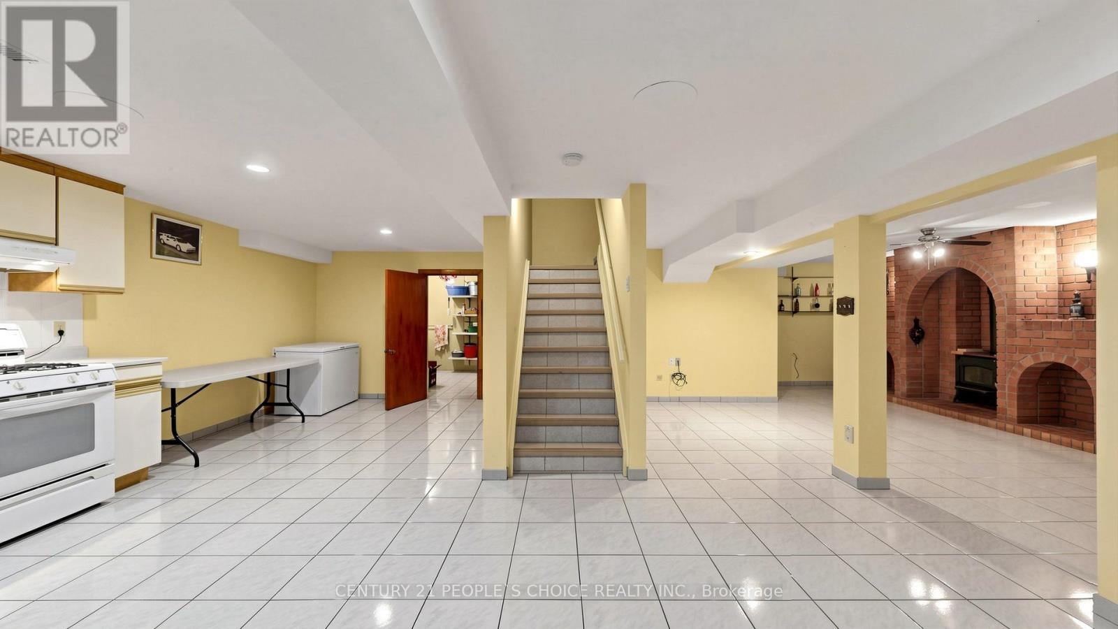 145 CHANCELLOR DRIVE - 31