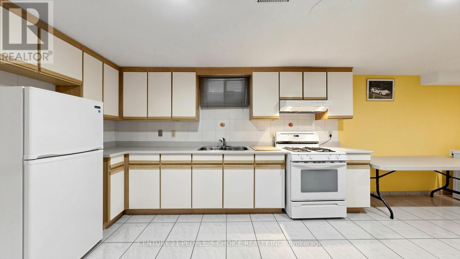 145 CHANCELLOR DRIVE - 36