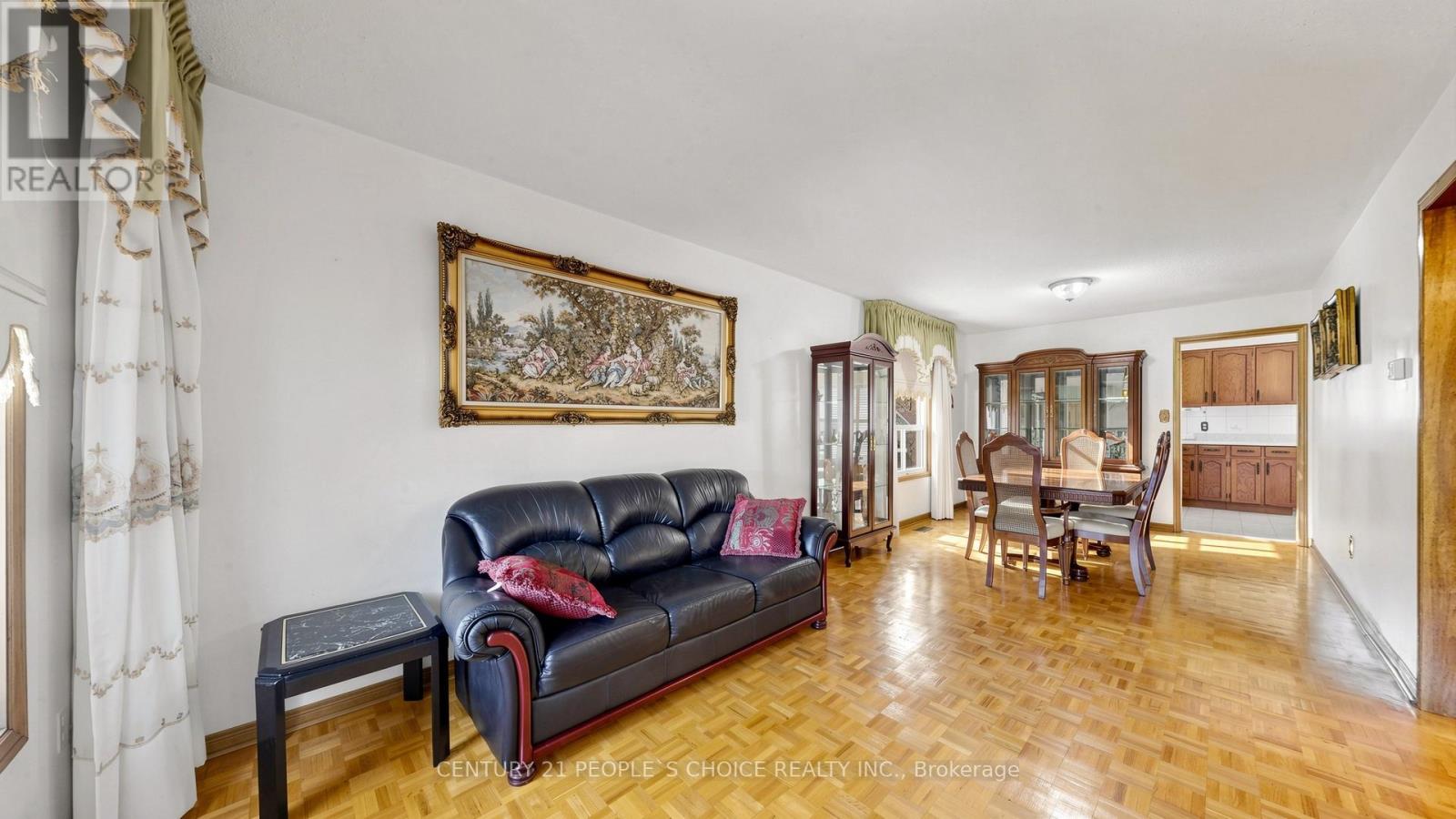 145 CHANCELLOR DRIVE - 4
