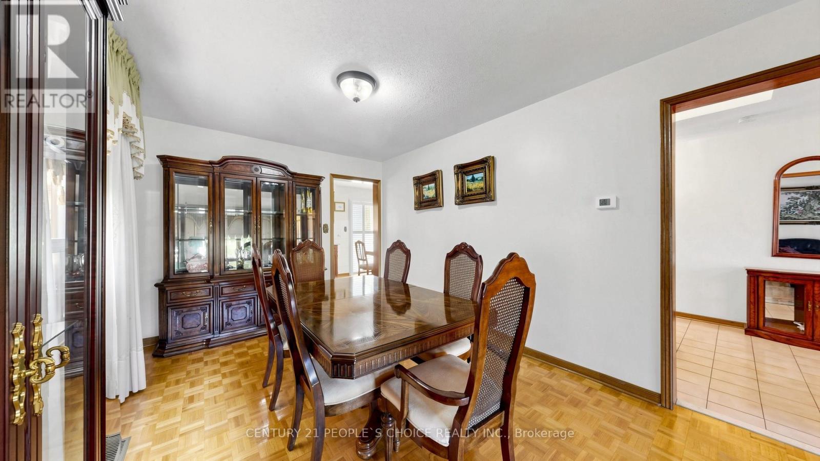 145 CHANCELLOR DRIVE - 7