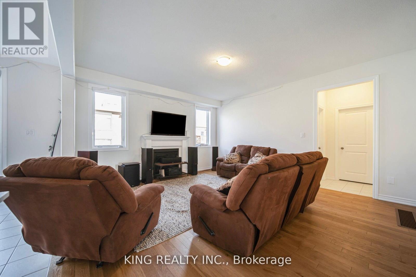 69 LAWRENCE D. PRIDHAM AVENUE - 10