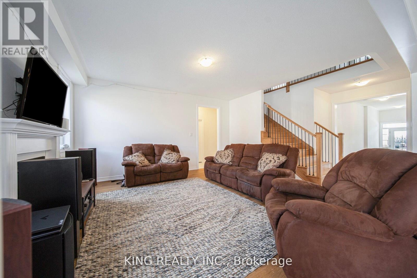 69 LAWRENCE D. PRIDHAM AVENUE - 12