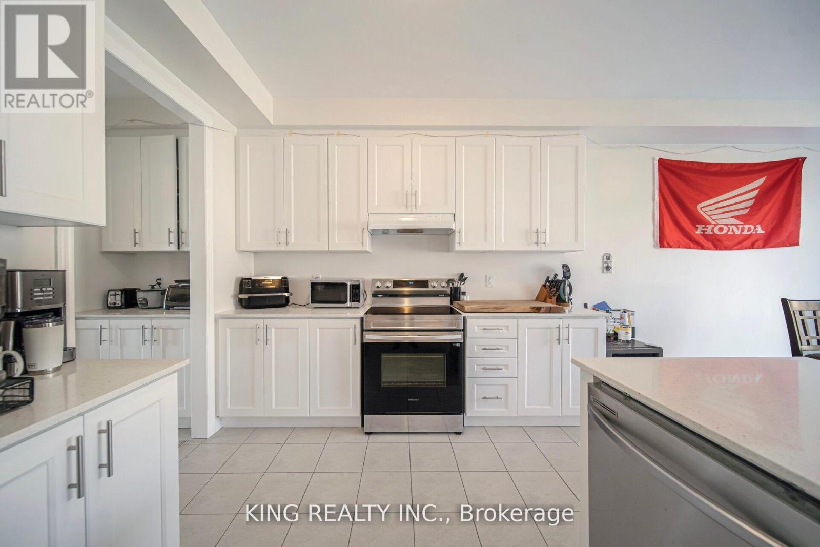 69 LAWRENCE D. PRIDHAM AVENUE - 18
