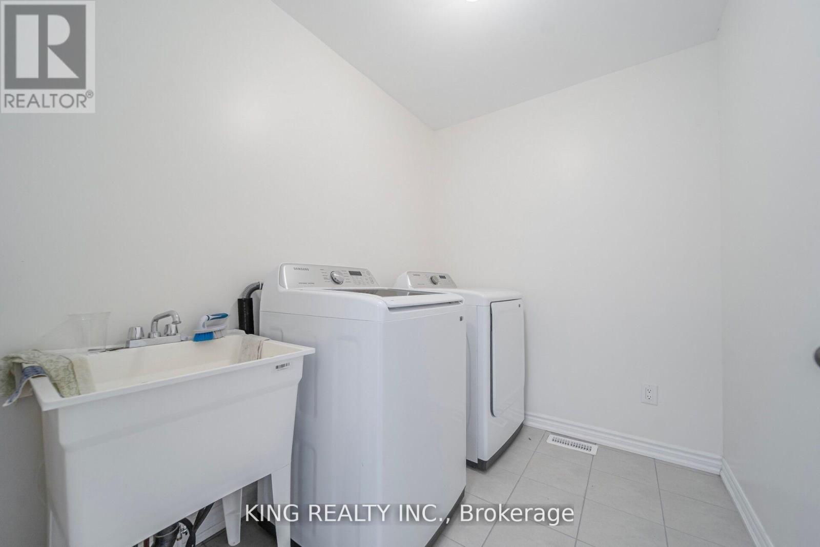 69 LAWRENCE D. PRIDHAM AVENUE - 36