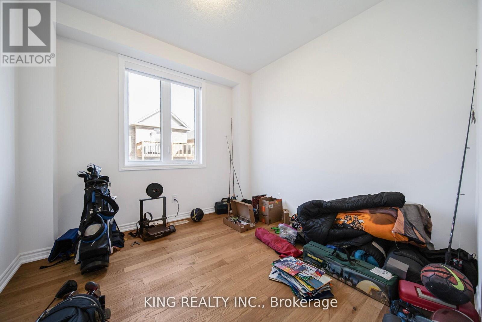 69 LAWRENCE D. PRIDHAM AVENUE - 7