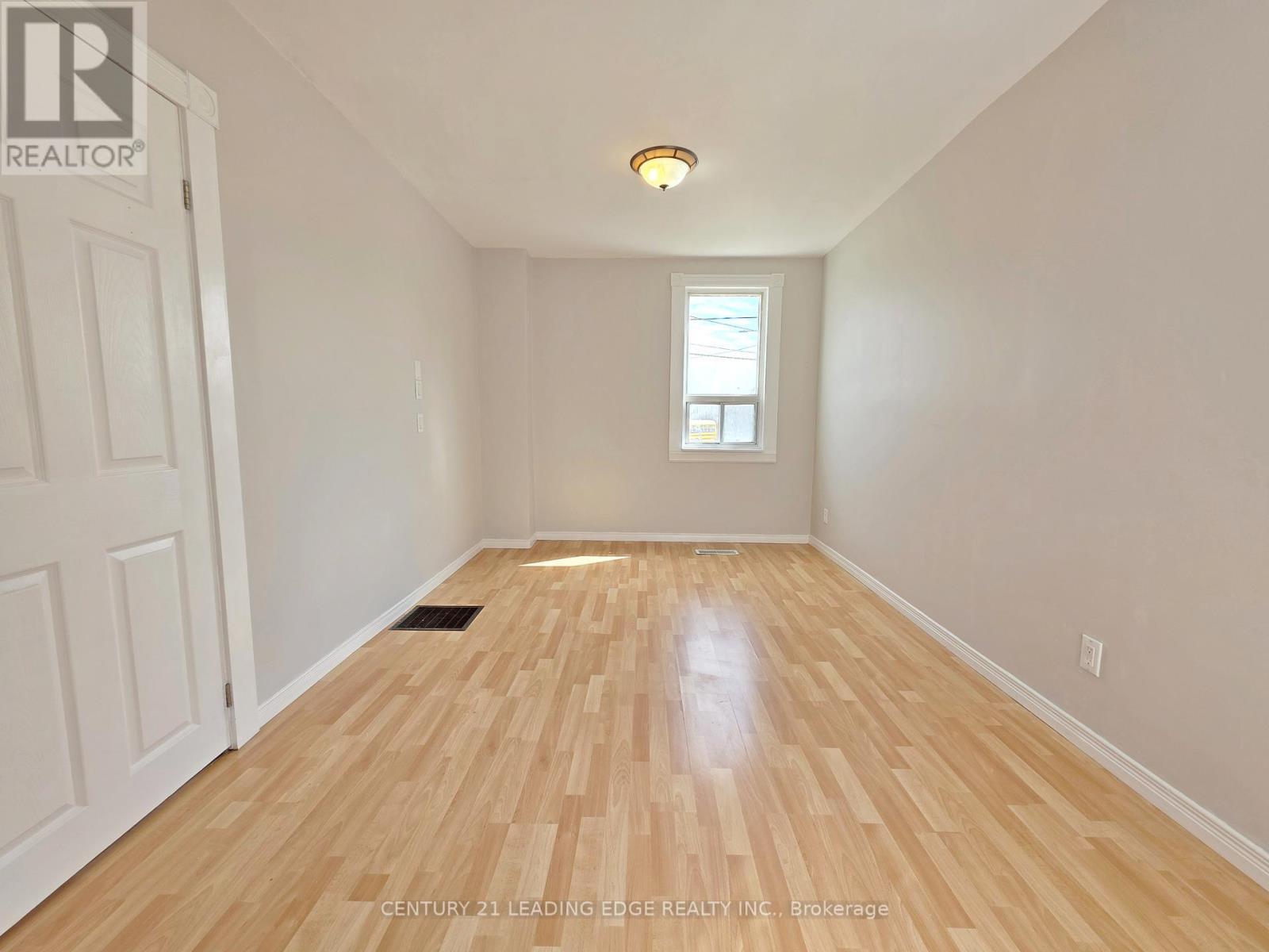 500 THE QUEENSWAY SOUTH - 22