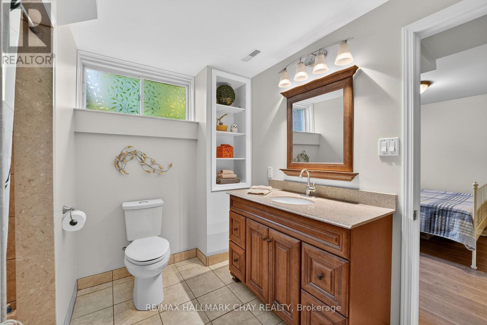 55 BURBANK CIRCLE - 33