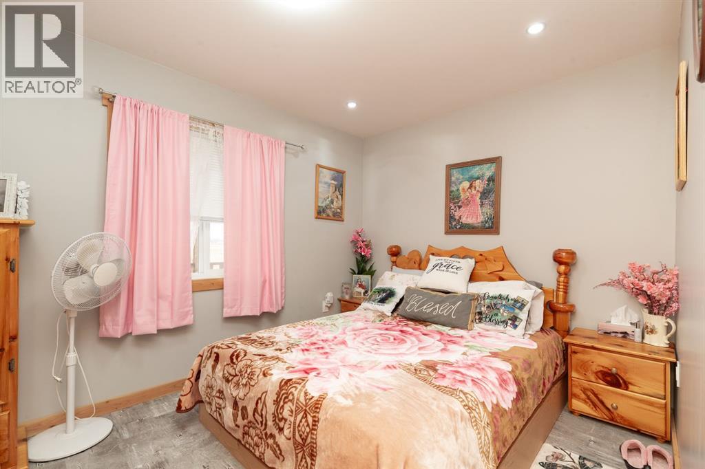 51 N 2 Street E - 13