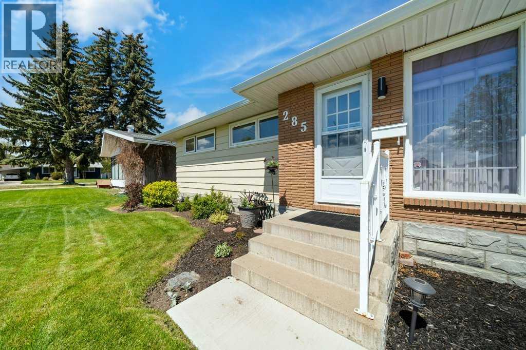 285 Colter Crescent NW - 4