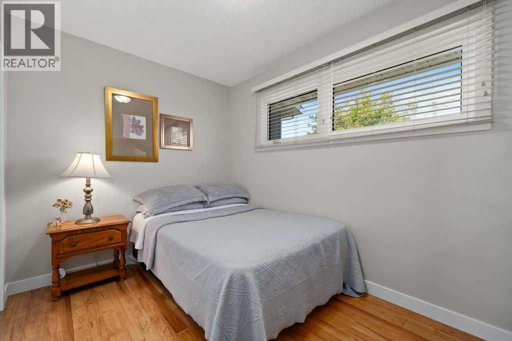 285 Colter Crescent NW - 19