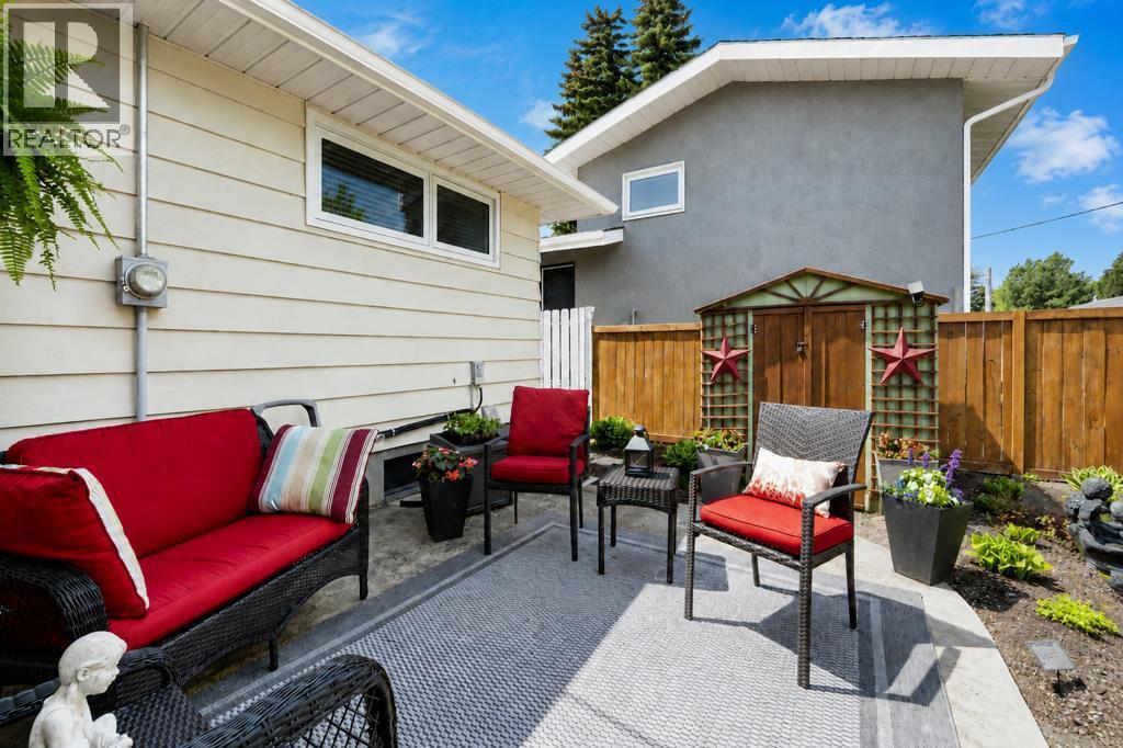 285 Colter Crescent NW - 30