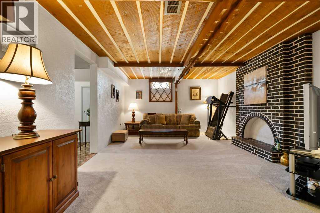 285 Colter Crescent NW - 21