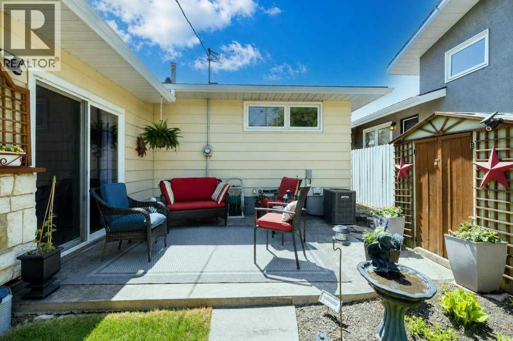 285 Colter Crescent NW - 29
