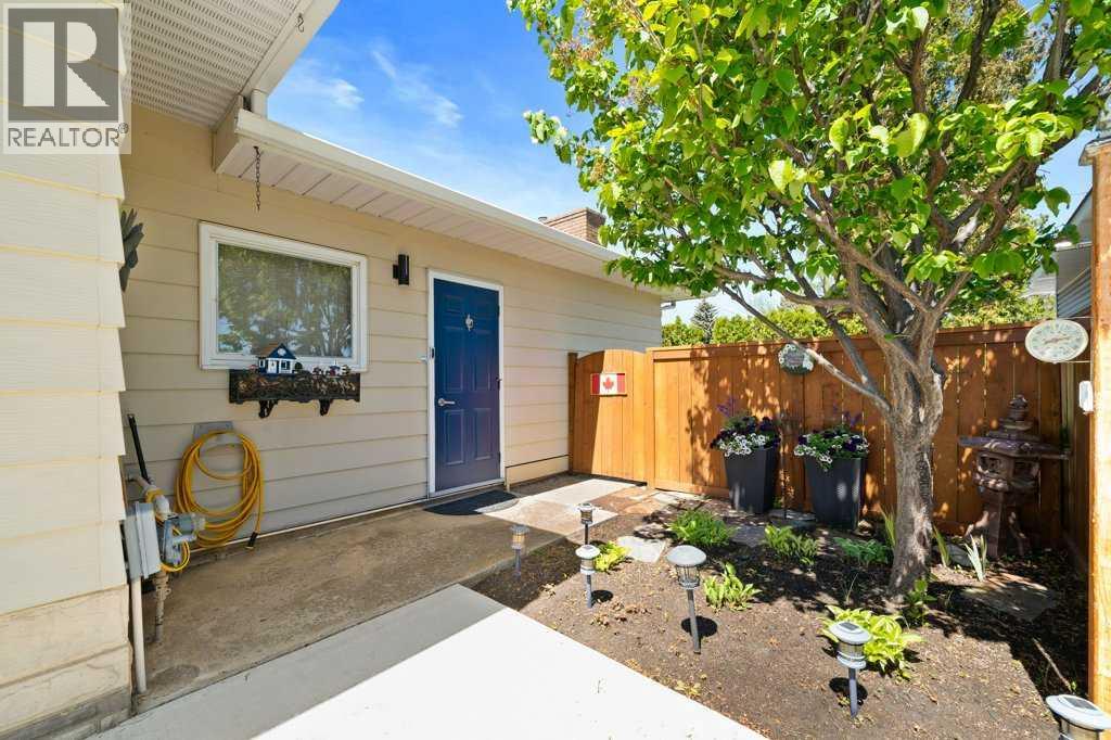 285 Colter Crescent NW - 36
