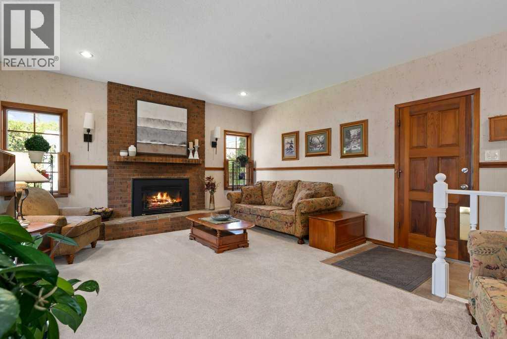 285 Colter Crescent NW - 12