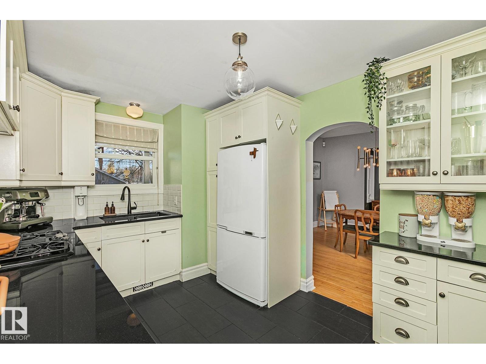 10823 125 ST NW - 13