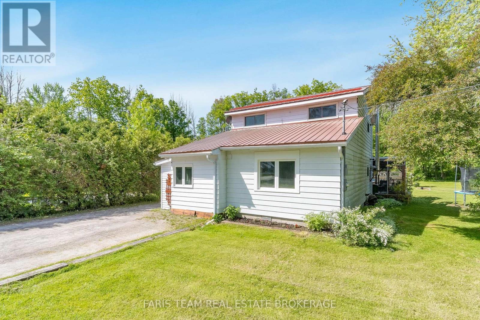 46 HEARTHSTONE DRIVE - Image 2