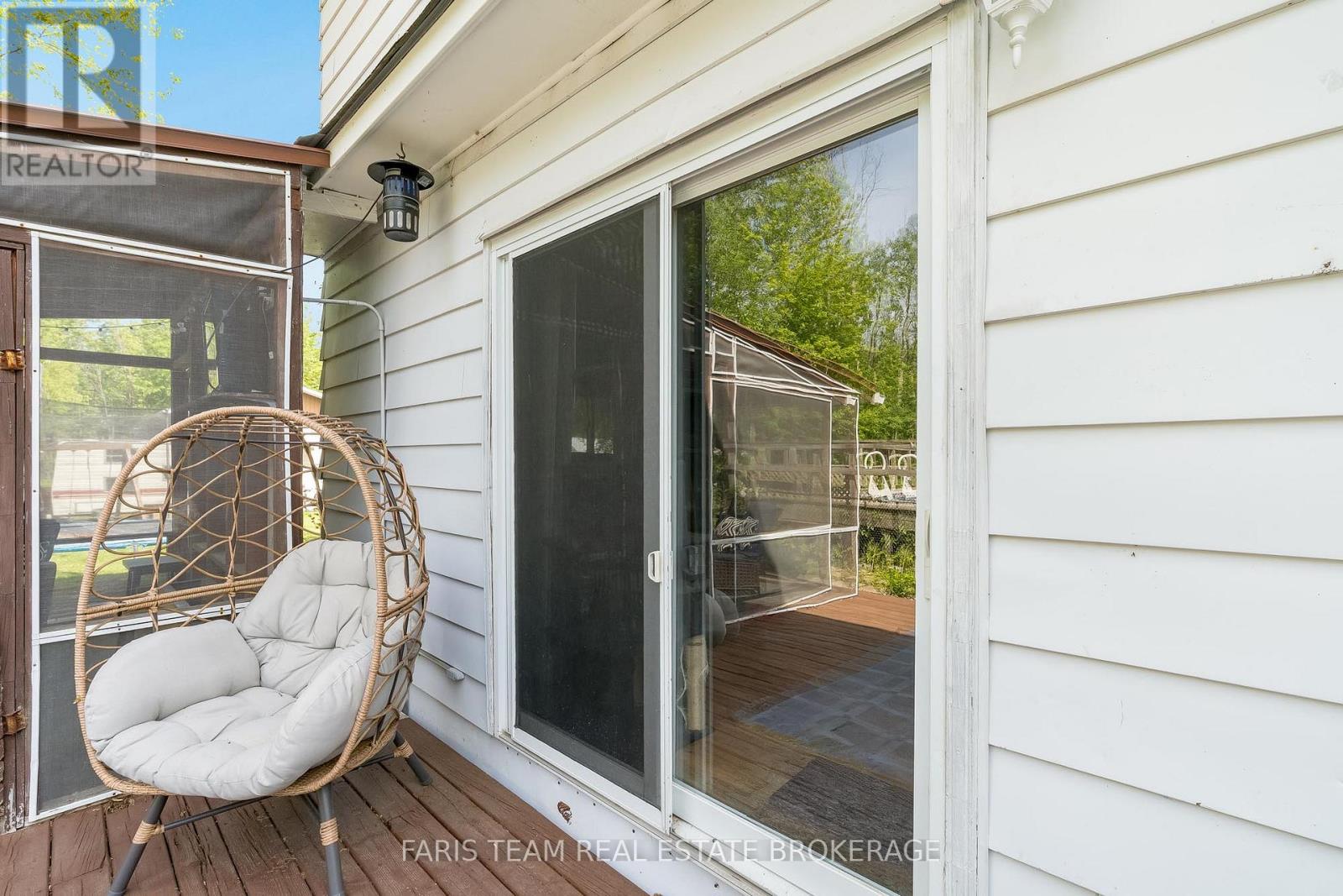 46 HEARTHSTONE DRIVE - 25