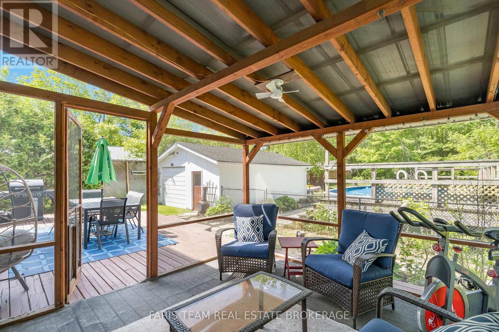 46 HEARTHSTONE DRIVE - 27