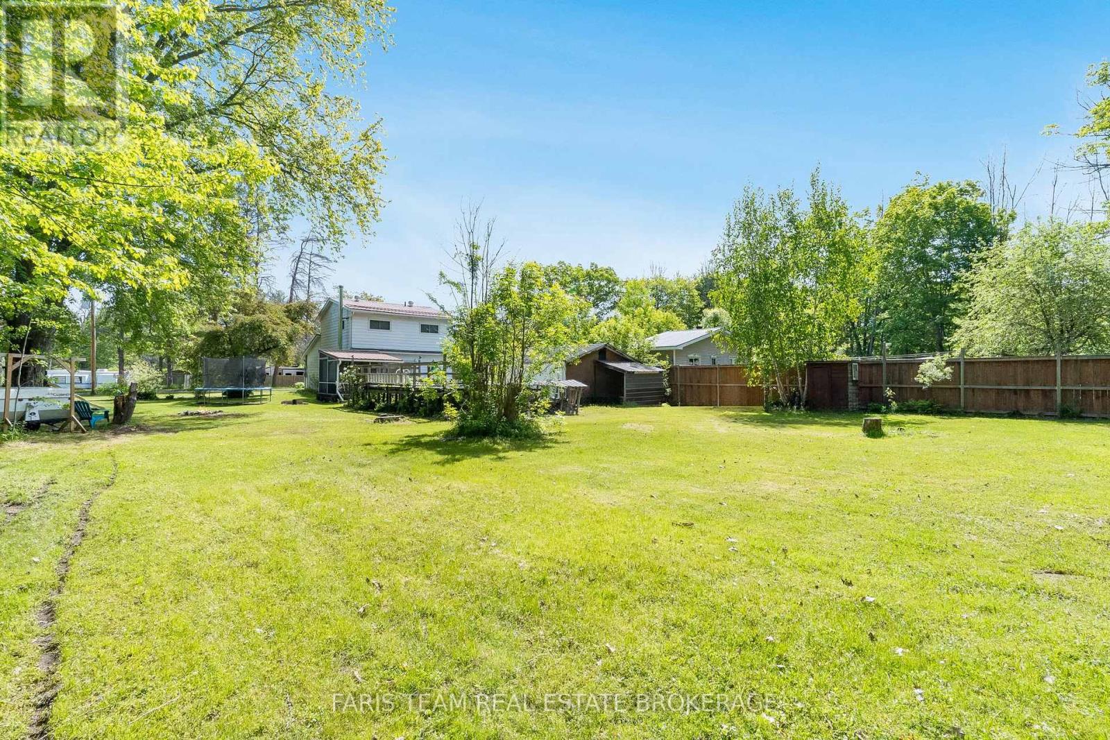 46 HEARTHSTONE DRIVE - 33