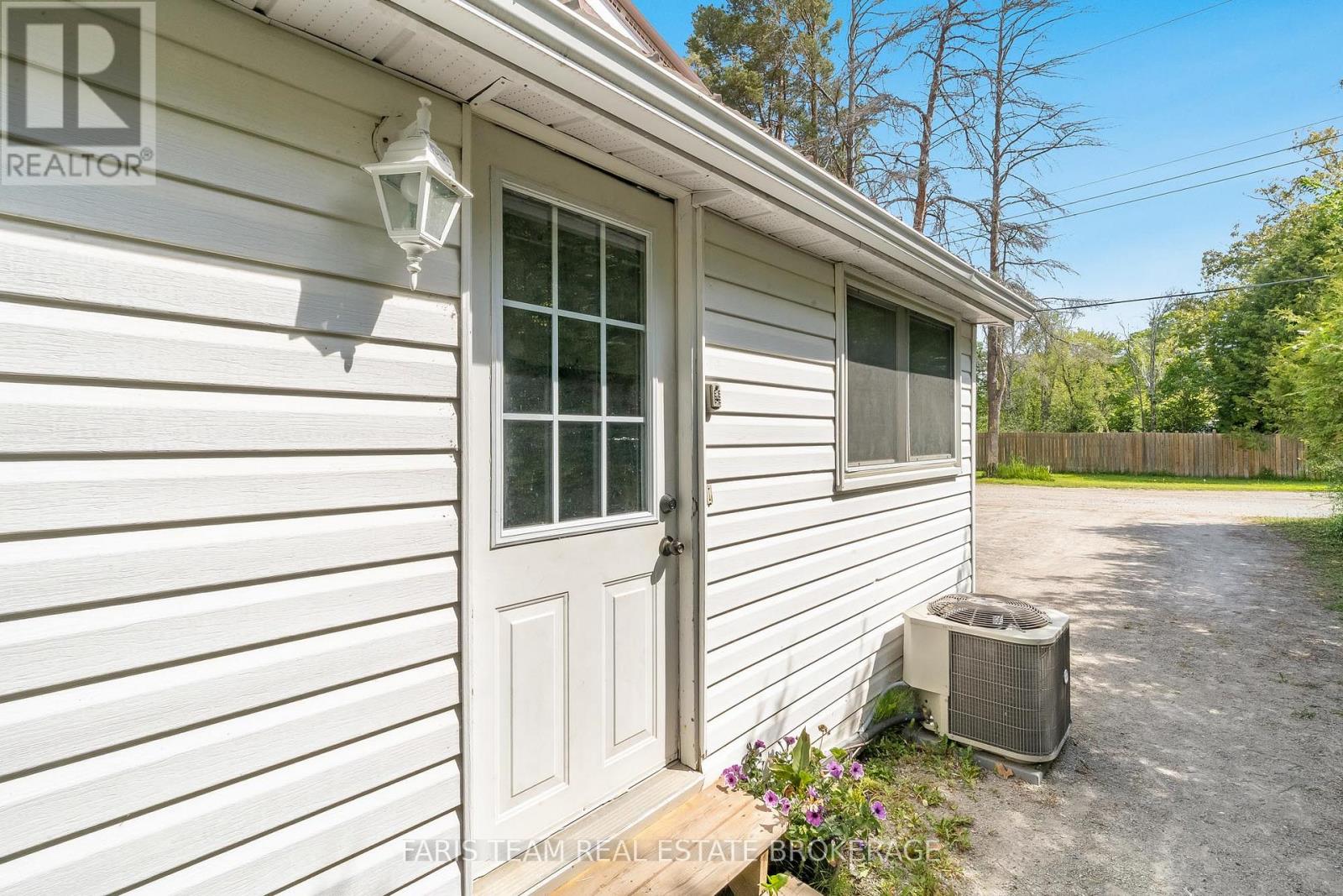 46 HEARTHSTONE DRIVE - 5