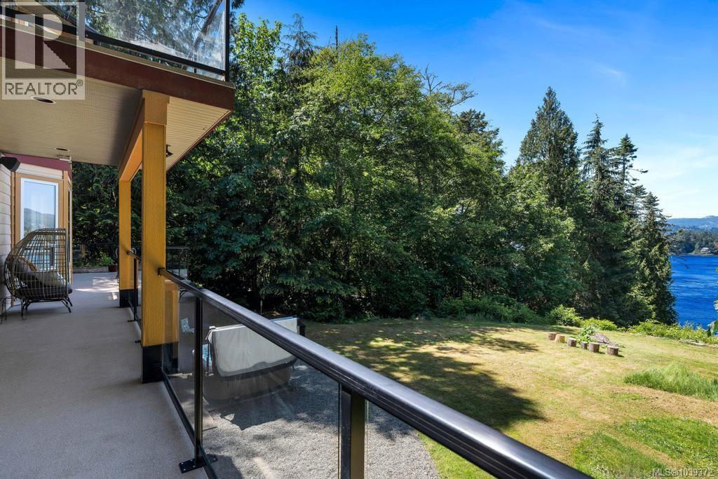 7002 East Sooke Rd - 35