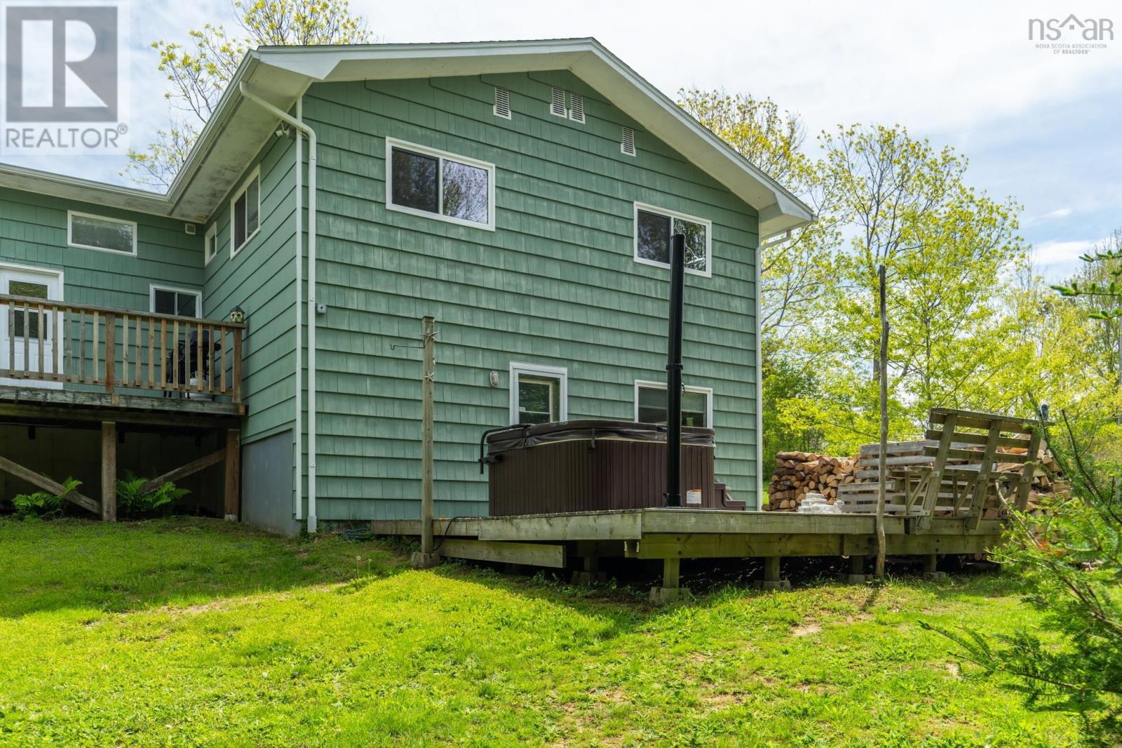 Property 33 of 49 of 286 Haley Drive