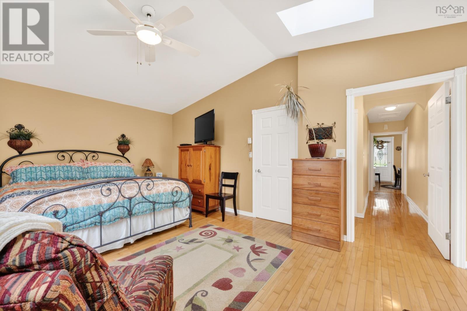 Property 23 of 49 of 118 Green Acres Drive