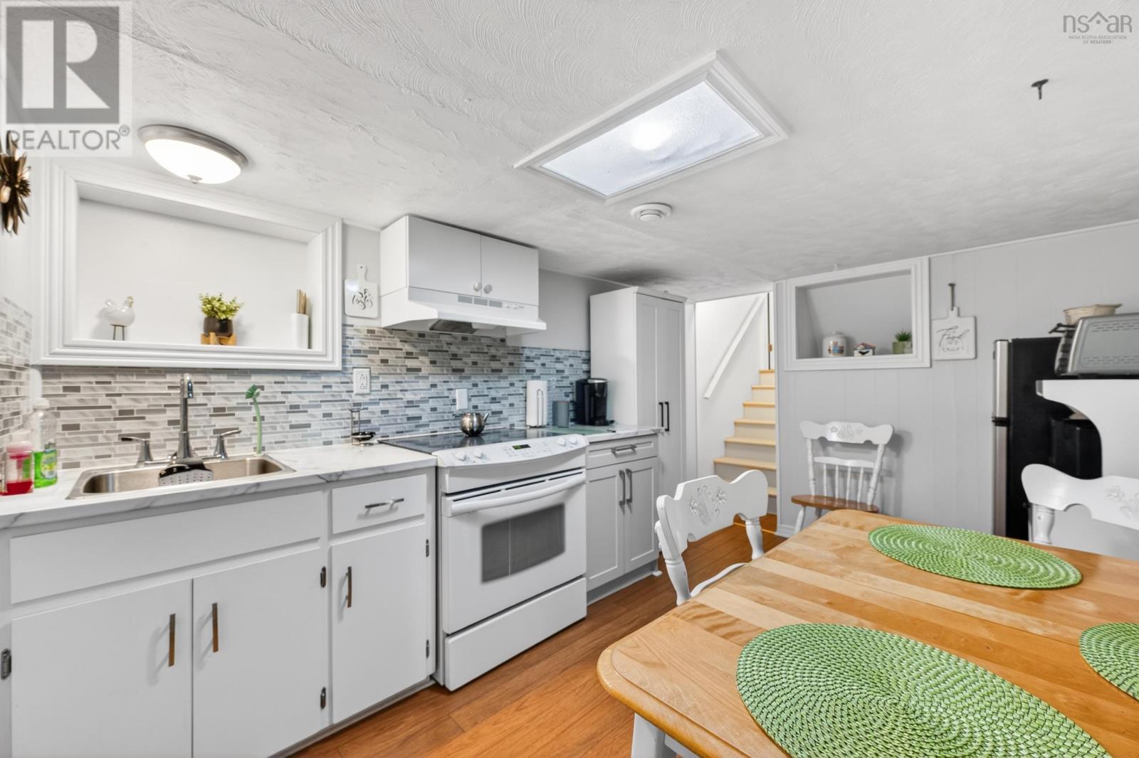Property 39 of 49 of 118 Green Acres Drive