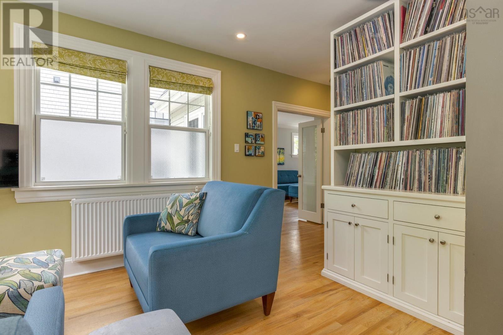 Property 10 of 51 of 1153 Dalhousie Street