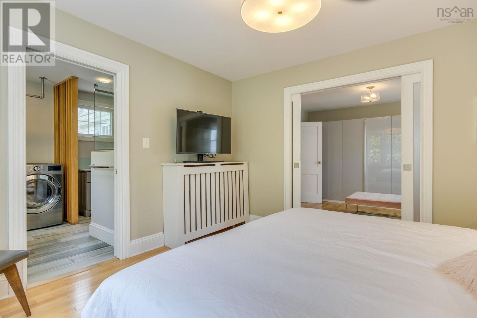 1153 Dalhousie Street - 24