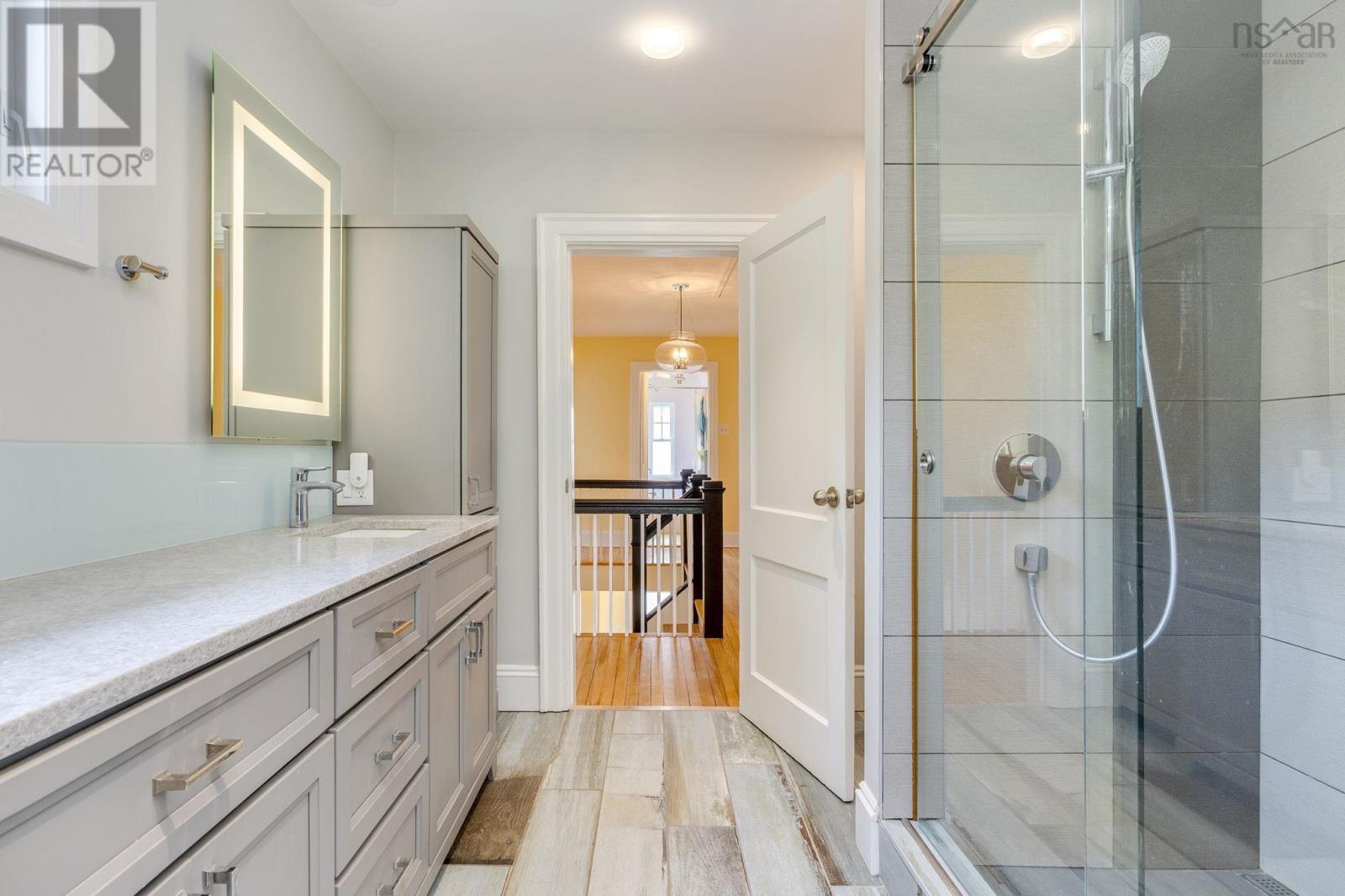 Property 26 of 51 of 1153 Dalhousie Street