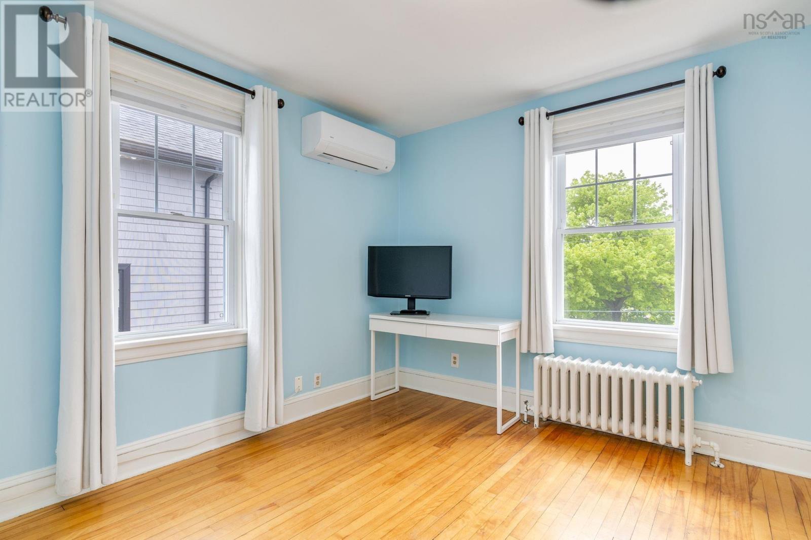 Property 32 of 51 of 1153 Dalhousie Street
