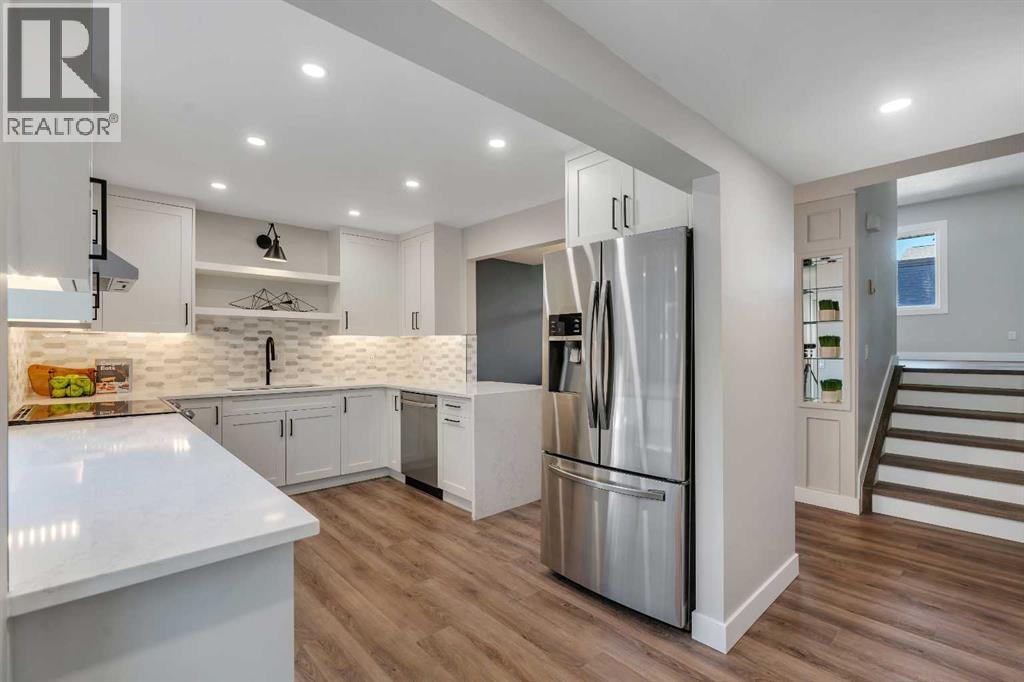 370 Brae Glen Crescent SW - Image 2
