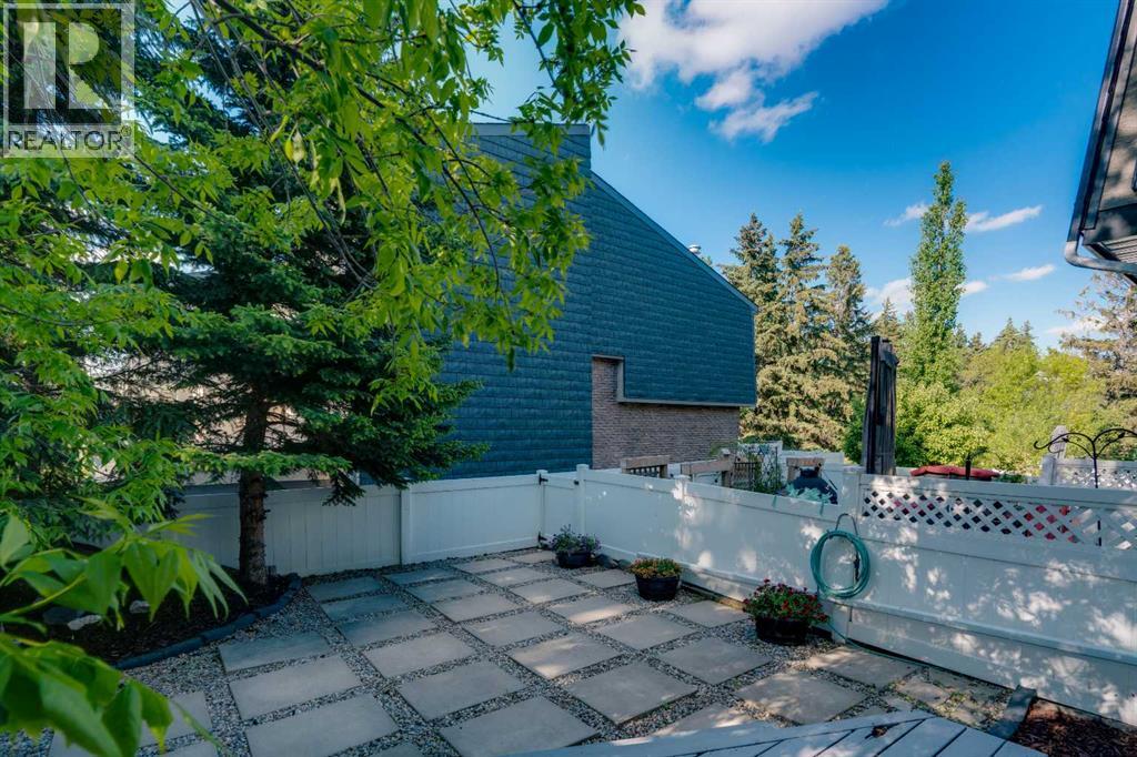 370 Brae Glen Crescent SW - 6