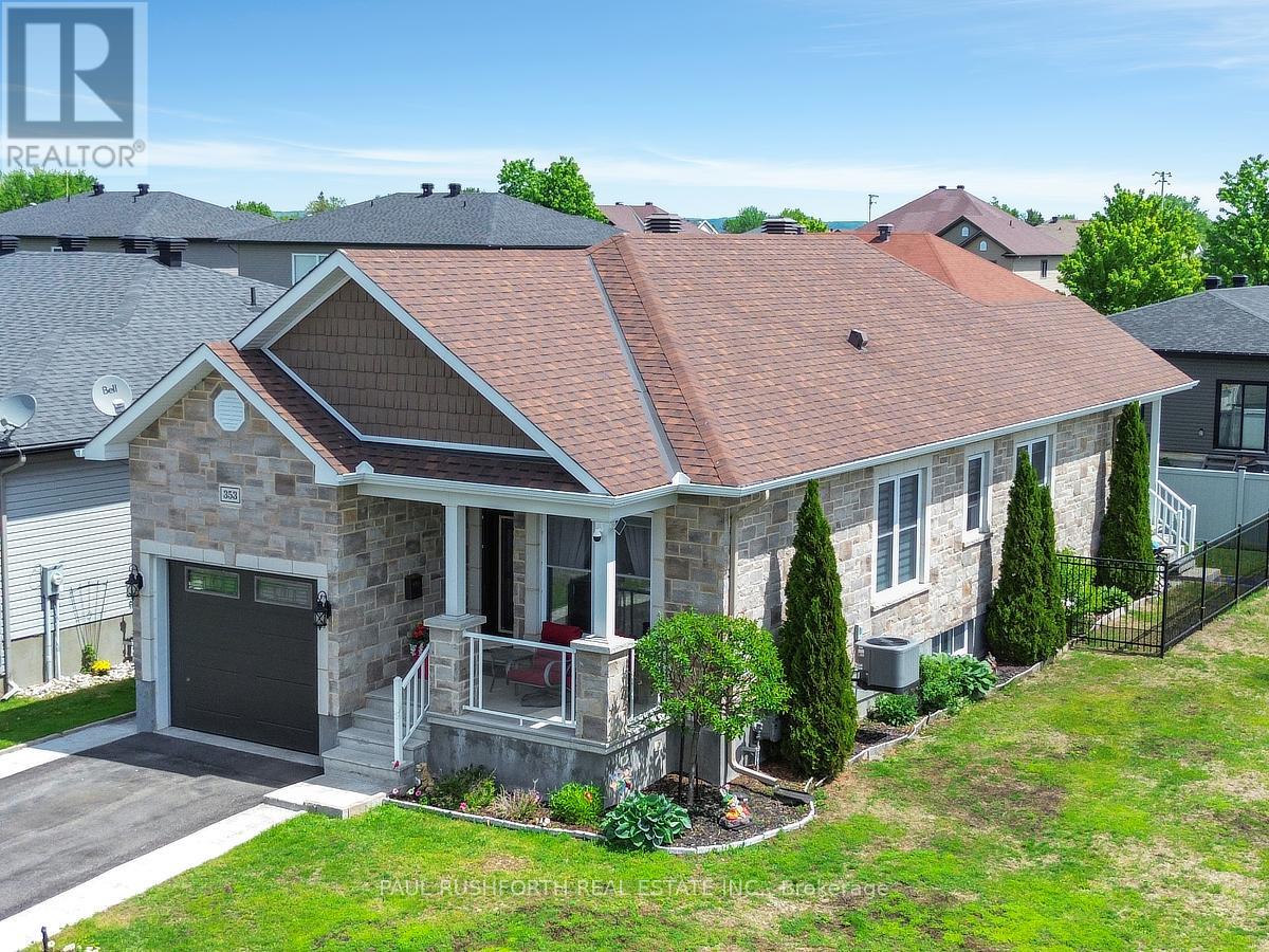 353 TRILLIUM CIRCLE - Image 2