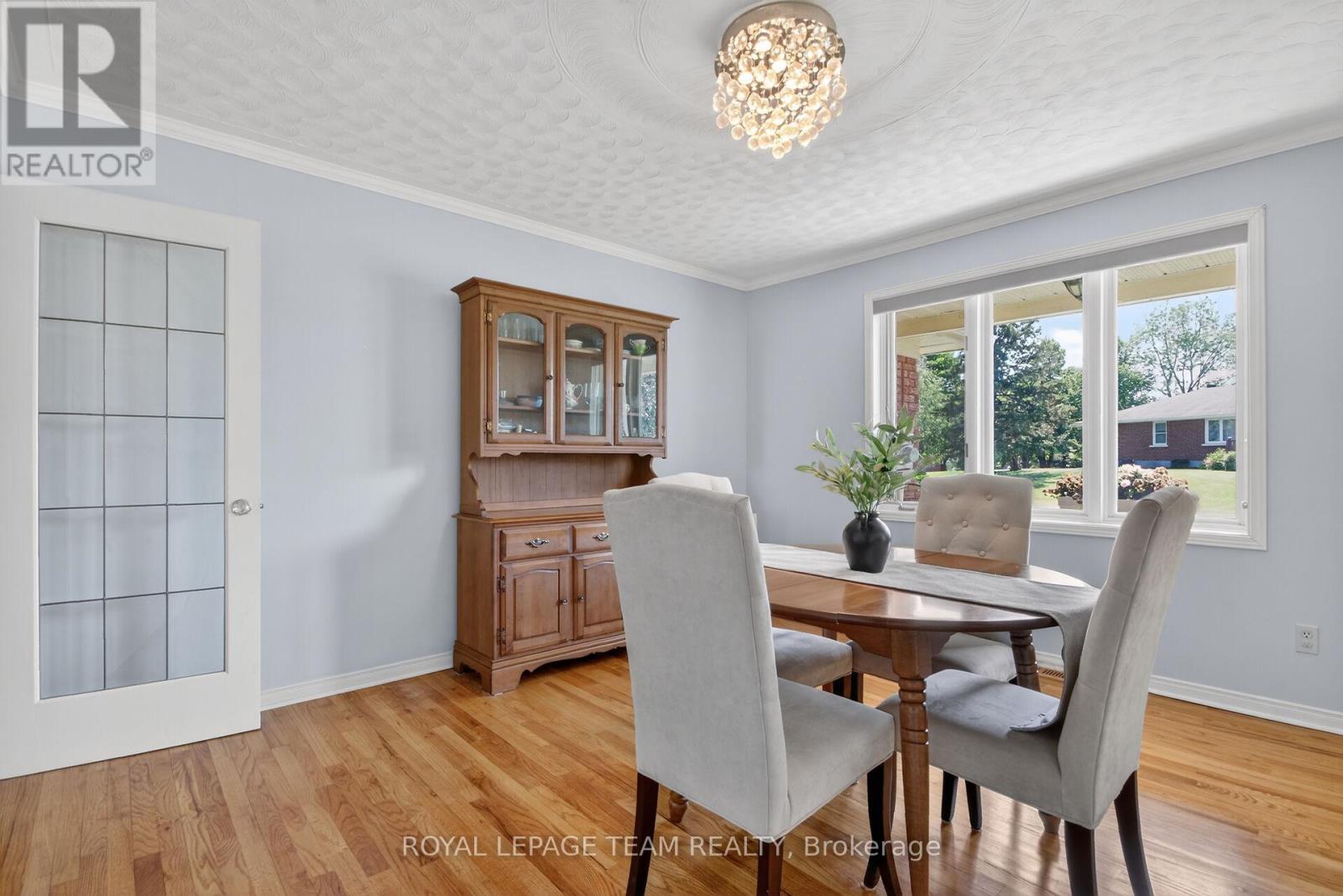 2456 GARMIL CRESCENT - 10