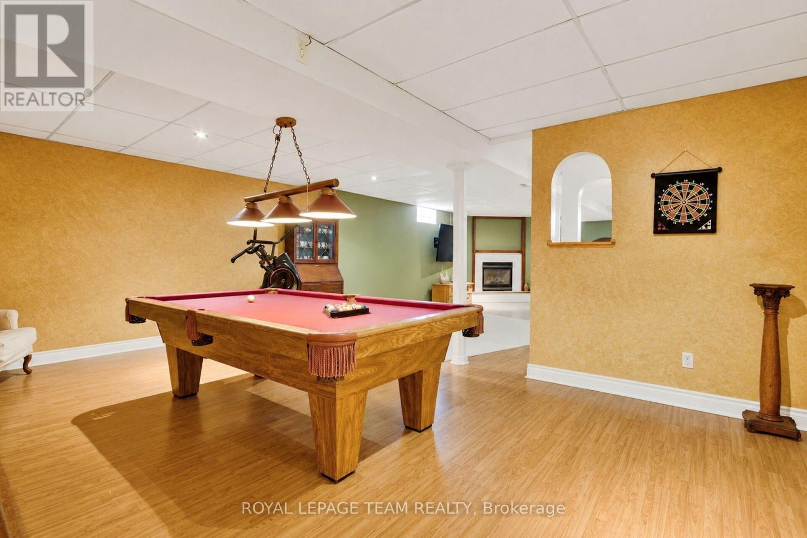 2456 GARMIL CRESCENT - 34