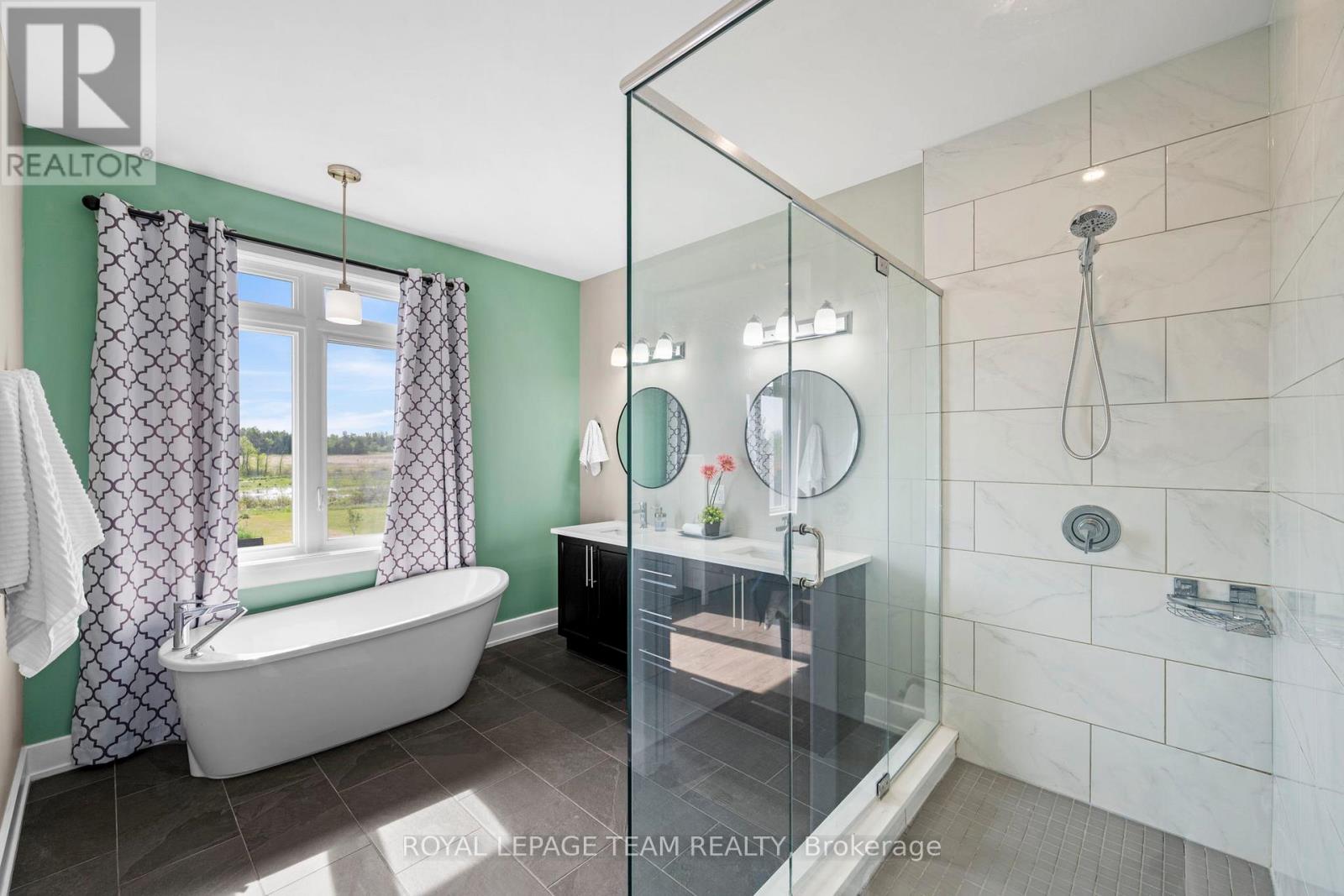 381 JOHNNY PORTER DRIVE - 19