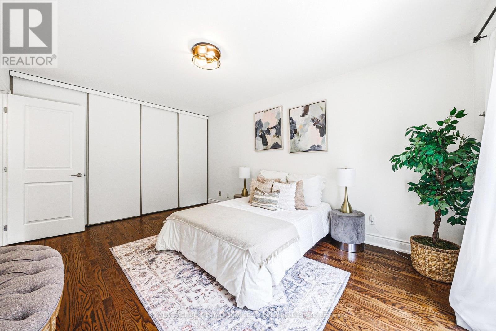 744 MIRIAM CRESCENT - 11