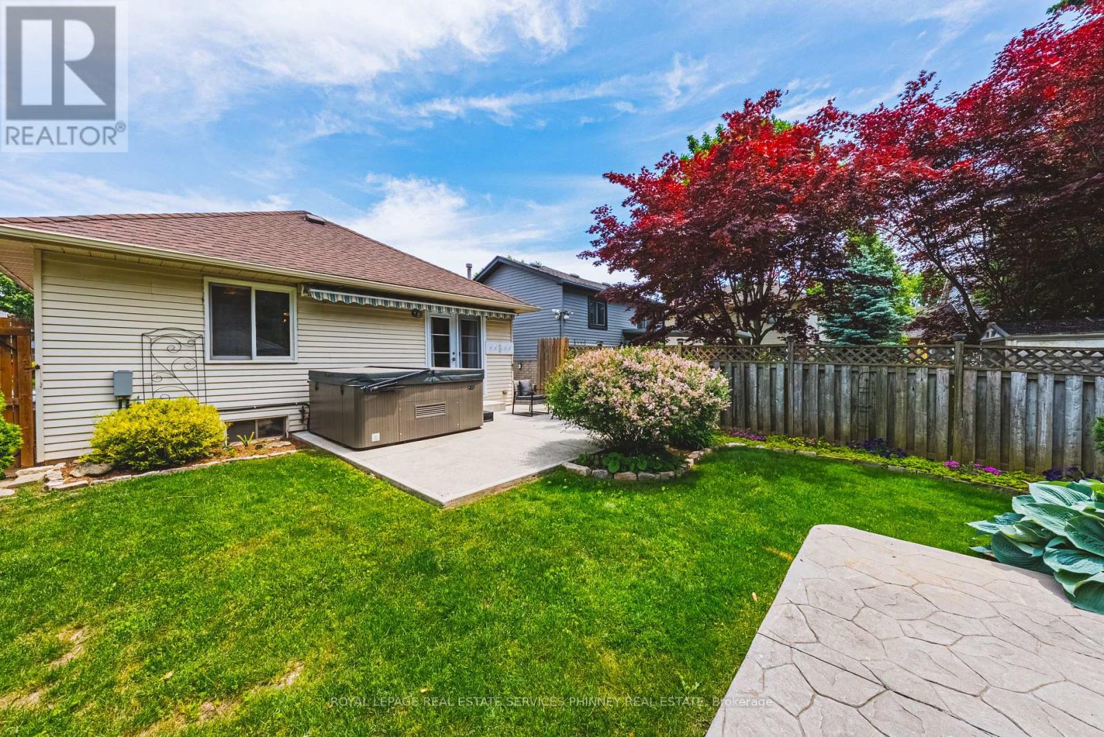 744 MIRIAM CRESCENT - 21
