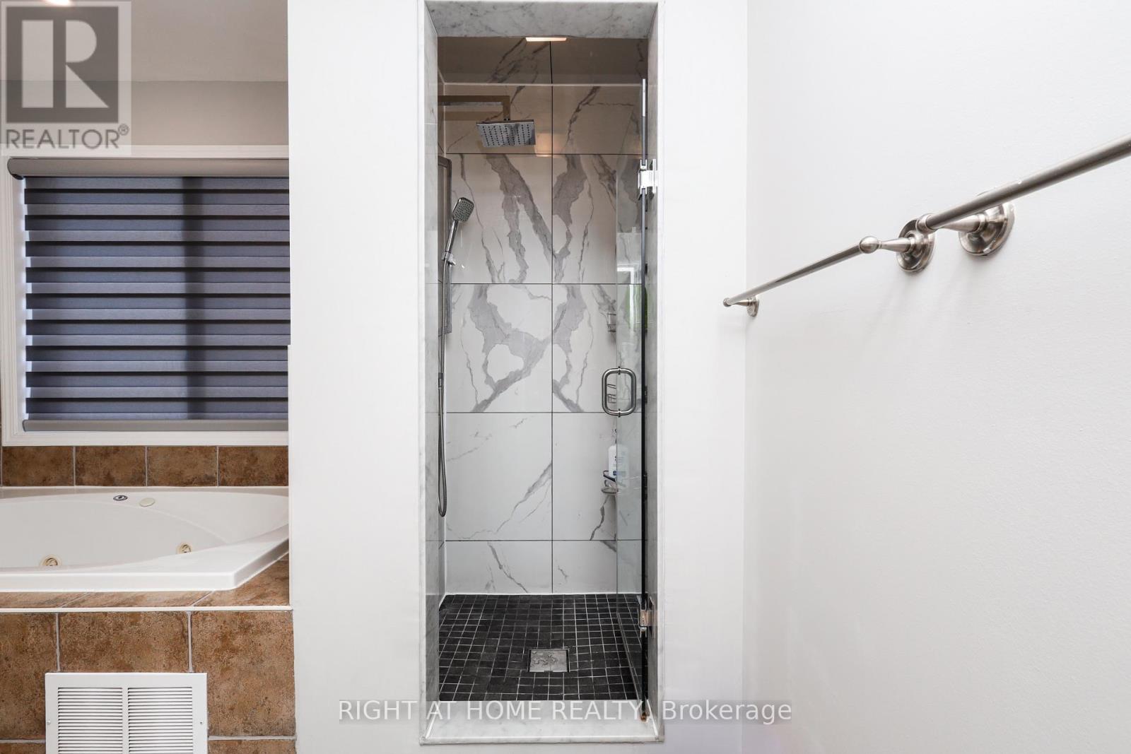 978 COUSENS TERRACE - 16