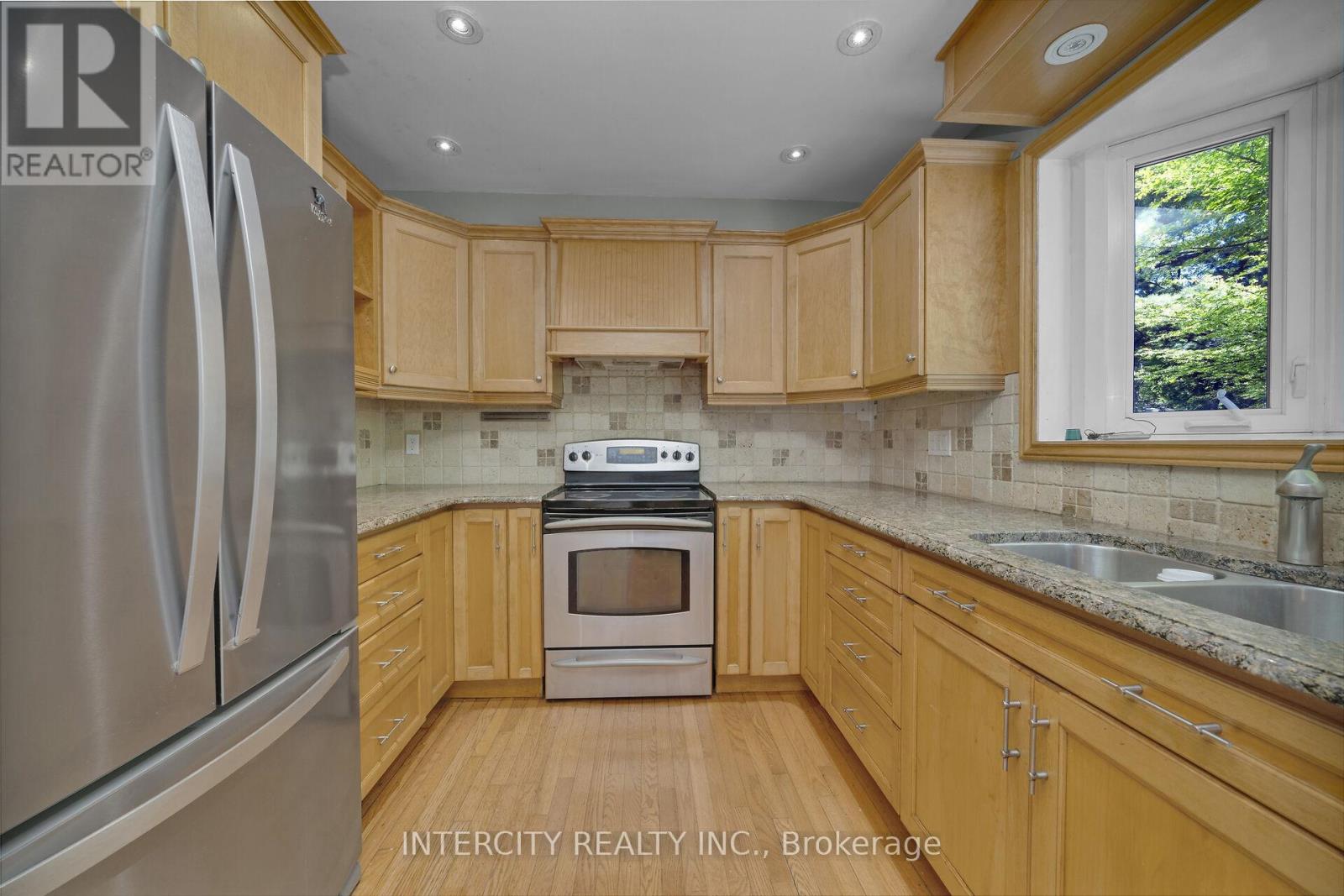 173 ALL SAINTS CRESCENT - 13