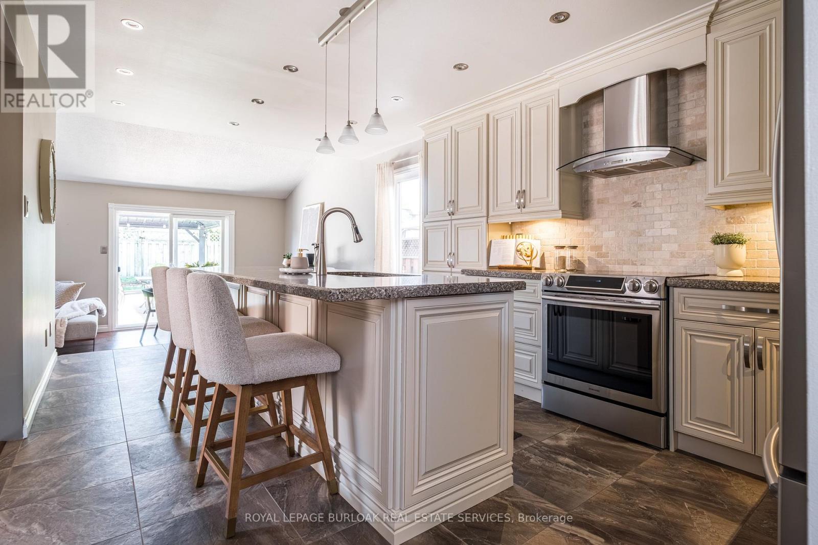 3357 WILMAR CRESCENT - 12