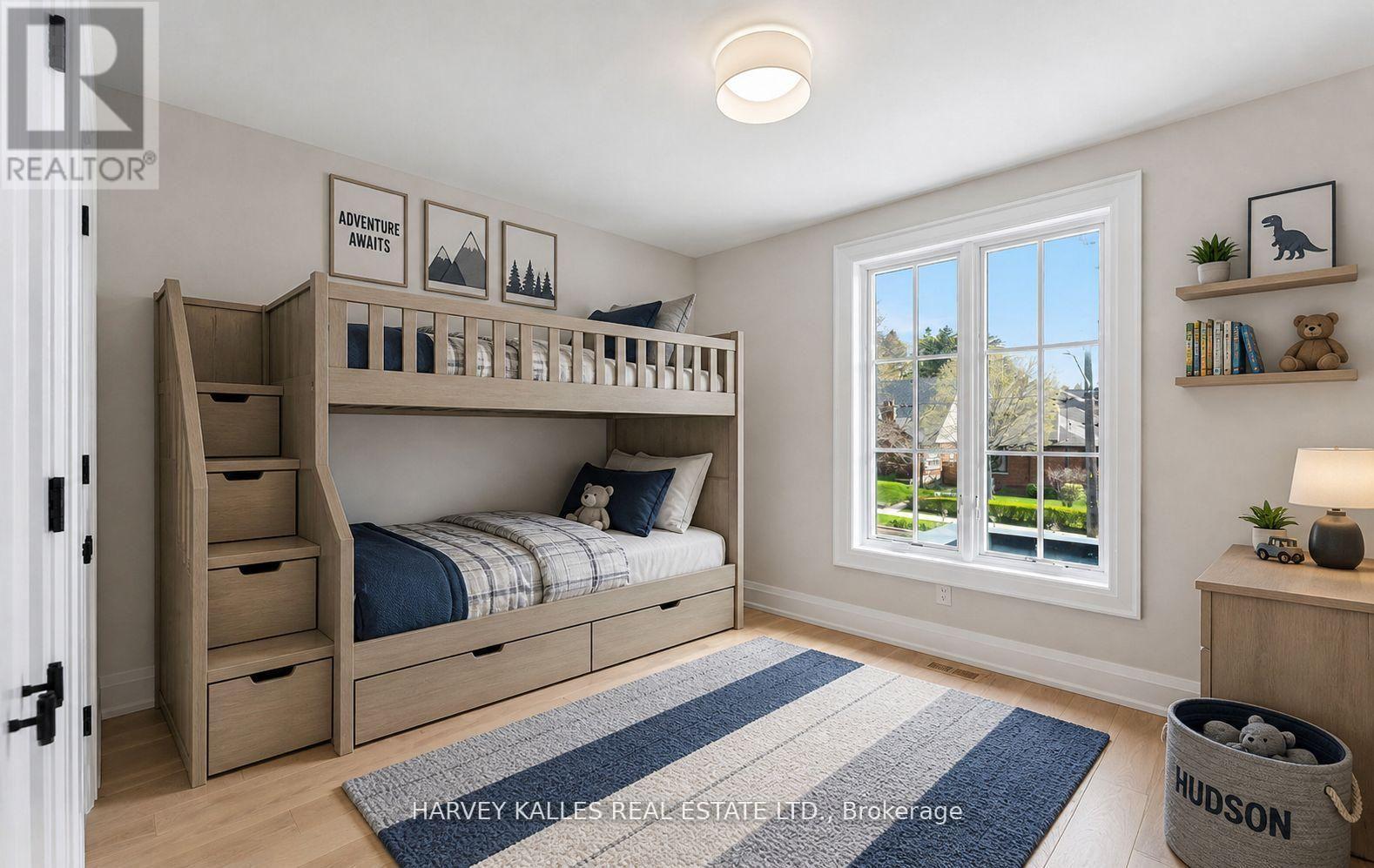 94 PRINCE EDWARD DRIVE S - 37