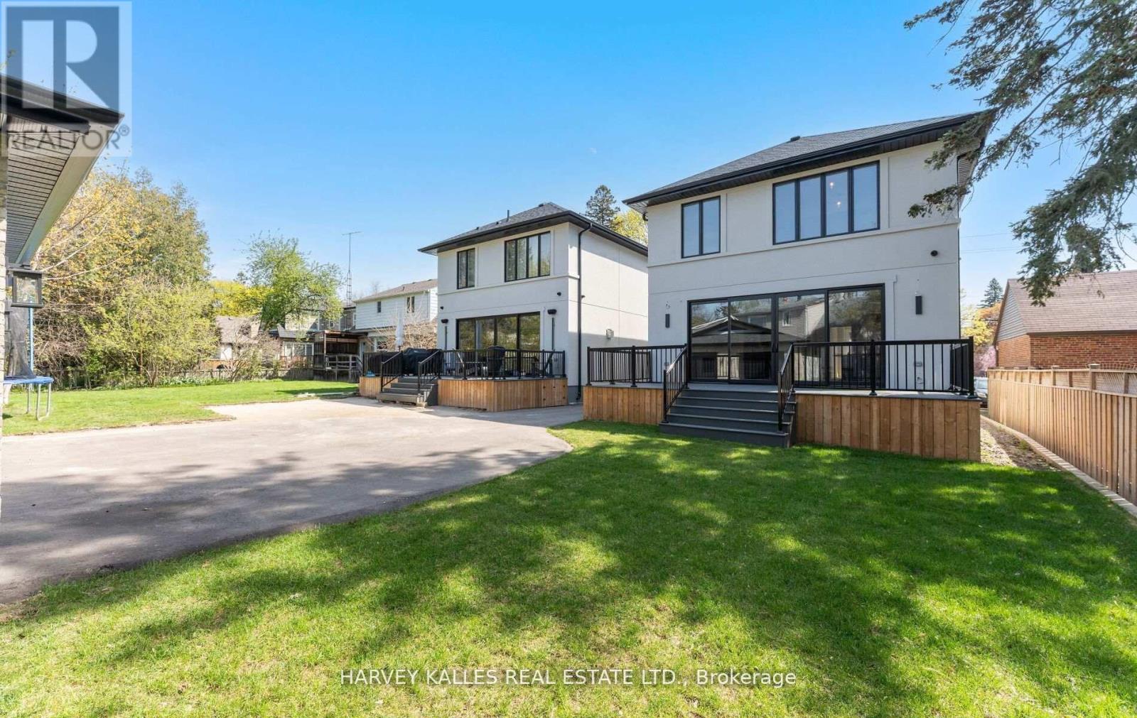 94 PRINCE EDWARD DRIVE S - 48