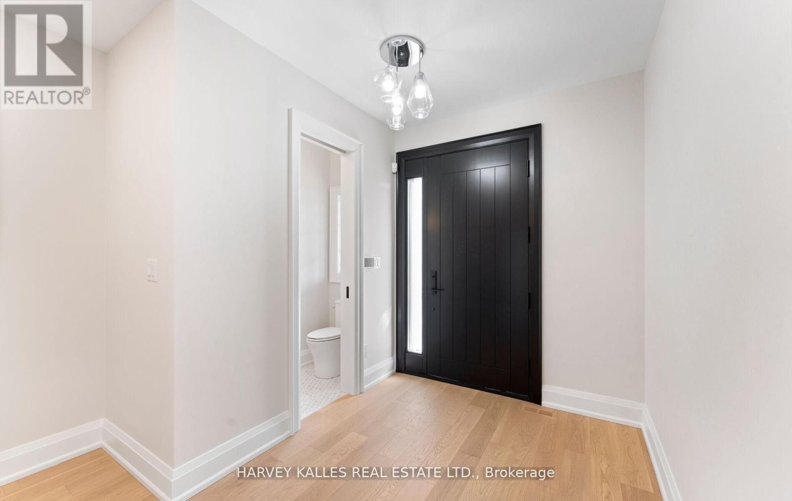 94 PRINCE EDWARD DRIVE S - 5