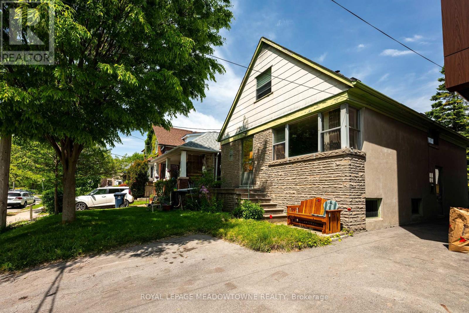 182 LAKESHORE DRIVE - 14