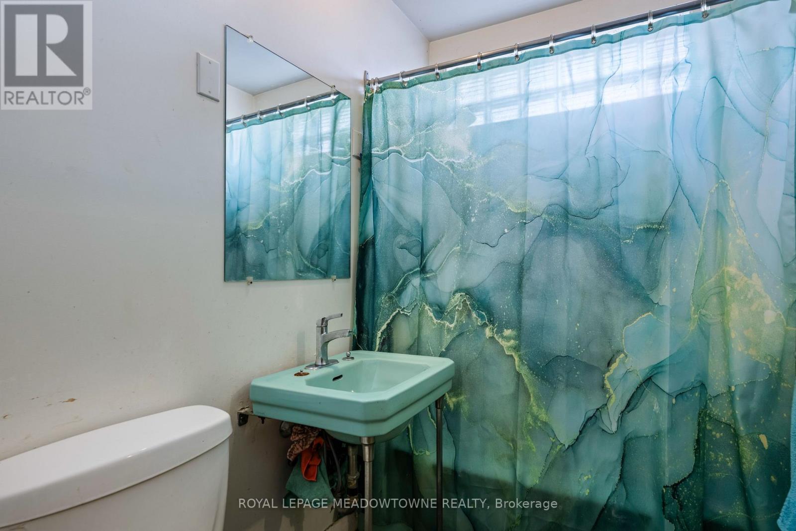 182 LAKESHORE DRIVE - 28